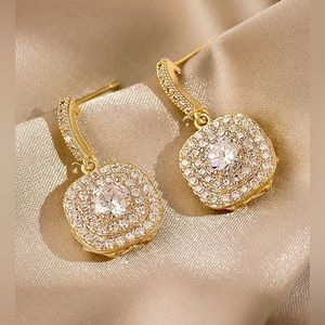 ✨Gorgeous Rhinestone Square Drop Earrings NWT